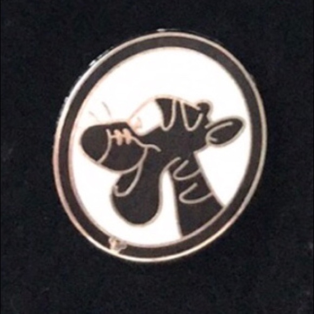 Tigger Pin Special Listing @laniegerrish